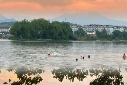 DAN SHI LAO YU ZHUANG