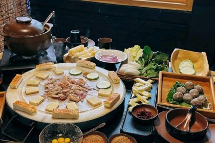 花間雲裳•雲南玉石板燒