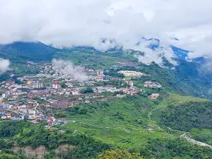 鸿发石锅城