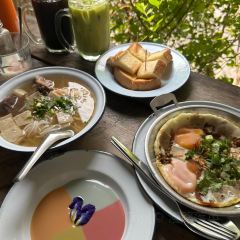 Black Gooseberry Chiangmai User Photo