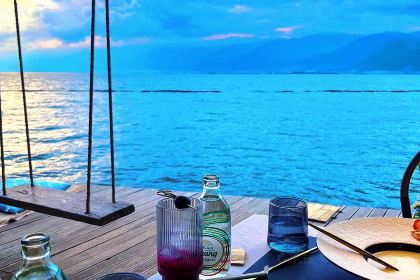 世内桃源·落日海景餐厅(双廊店)