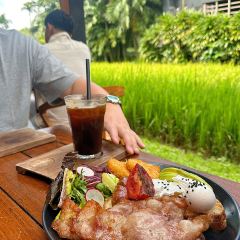 Pison Ubud User Photo