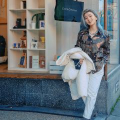 Colonna & Small's 여행 사진