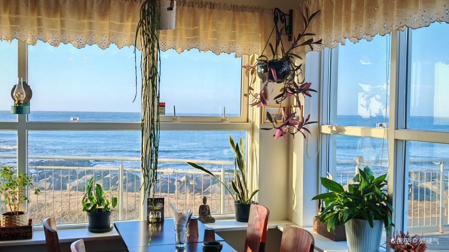 Röstin Restaurant - The Old Lighthouse Café