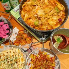 王妃家年糕火鍋炸雞 （中防萬寶城店）張用戶圖片