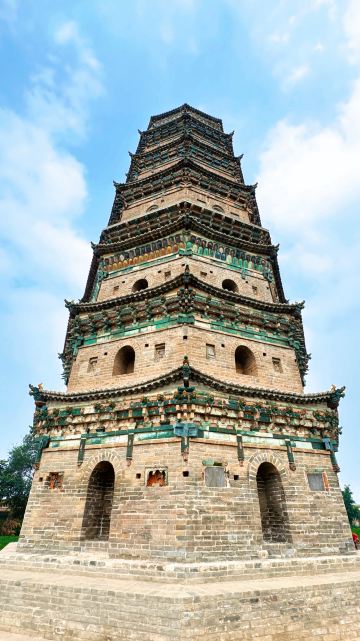 Lingguang Temple Glazed Pagoda