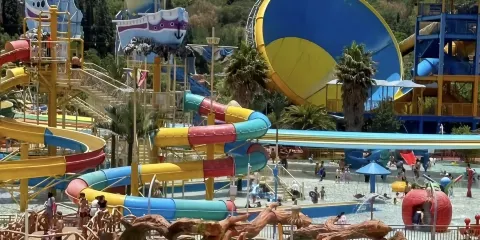 青魚灣水上樂園