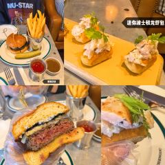 Ralph's Bar User Photo