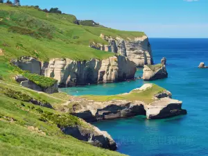 Tunnel Beach