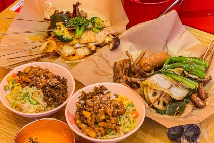 艾小爪·鹵味&粉面飯（港惠新天地店）