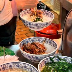 弥勒竹园甩三碗卤鸡店 User Photo
