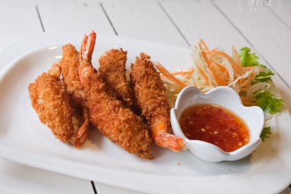 Oasis Bar & Restaurant