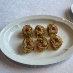 FU MAN LOU User Photo