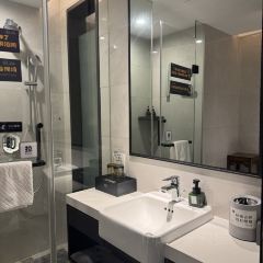 废墟里烤肉店 User Photo