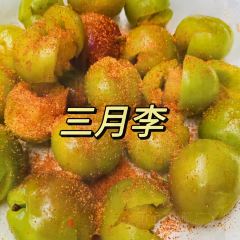 兴新酸嘢·水果果汁鸡爪(金湾步行街店) User Photo
