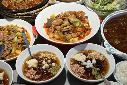 四川阿彭回锅肉饭店(百福街店)