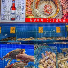 钱锋炭缸烧烤·海鲜·宵夜(华龙道店) 여행 사진