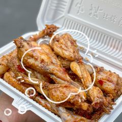 自蚝餐厅·功夫鸡蛙煲·牛腩·牛杂煲 User Photo