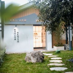 茅屋書苑張用戶圖片