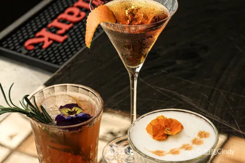 145 U Lounge Bar
