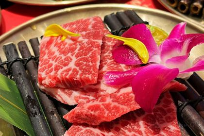 西塔老太太泥爐烤肉（萬象城店）