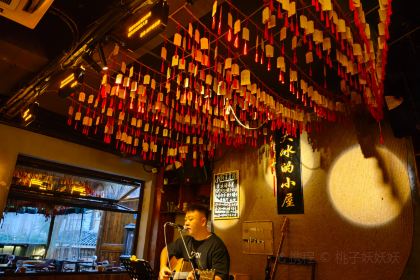 小屋-果子的店•民谣火塘•音乐酒馆