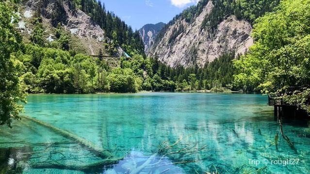 Jiuzhaigou Love Sea Camping Site