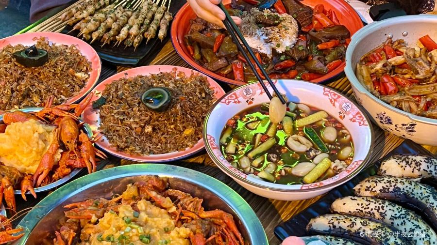 卖龙虾的小伙子(星沙总店)