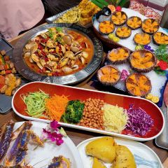 乞老板海鲜烧烤•甜麻肥蛤•海胆•海肠捞饭(山大店) 여행 사진