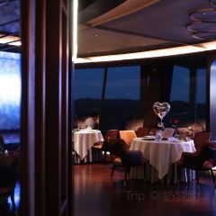 天空之城·全景旋转餐厅 User Photo