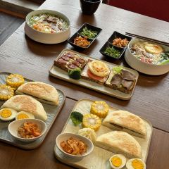 Abuluzicang Restaurant (jiuzhaigou) User Photo