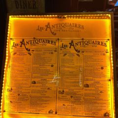 Les Antiquaires 여행 사진