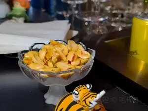 Dud’s Bar