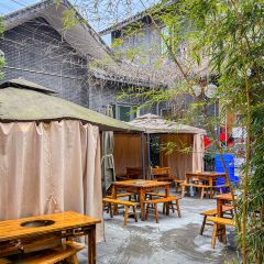 山下人家·土砂锅腊排馆(青城山店) User Photo