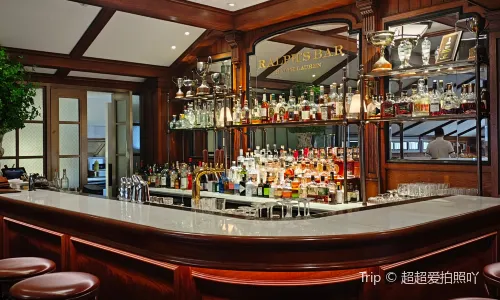 Ralph's Bar