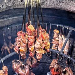 钱锋炭缸烧烤·海鲜·宵夜(华龙道店) 여행 사진