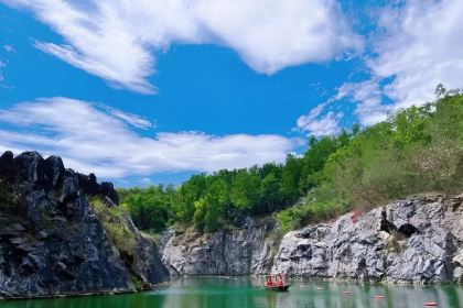 海南八一石花水洞地质公园