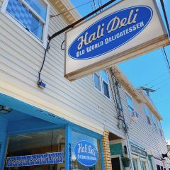 Hali Deli - Old World Delicatessen 여행 사진