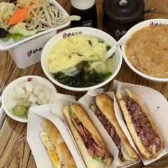 老闫驴肉火烧(西山道店) User Photo