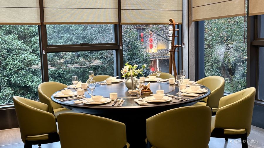 一品红养生汤煲(融汇温泉店)