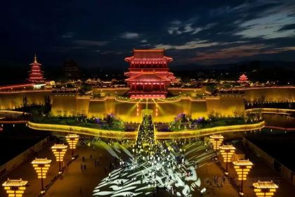 艳阳天酒店(月季店)