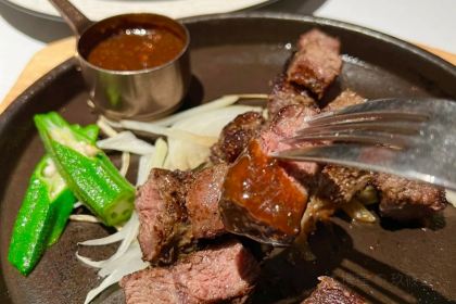 SHANG KONG JIAN E SHI CHU FANG KAI DE DIAN