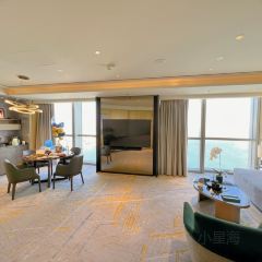 The Drawing Room User Photo