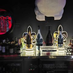 MAX SHANGHAI User Photo