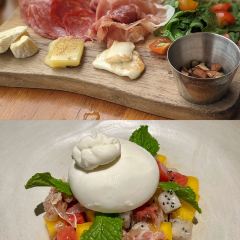 Pizza 4P's Phnom Penh User Photo