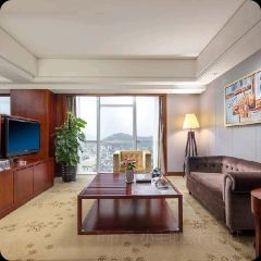 海外海皇冠大飯店海瀾旋轉餐廳張用戶圖片