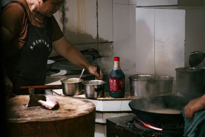 老肖鱼头馆(焦滩总店)