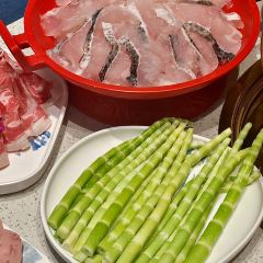 御屋鲜品鲜切牛肉火锅自助(胶州龙湖天街店) User Photo