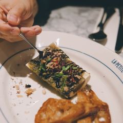 LA PETITE CHAISE User Photo