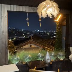 屋顶咖啡·日落甜茶·雪山花园 ·bistro User Photo